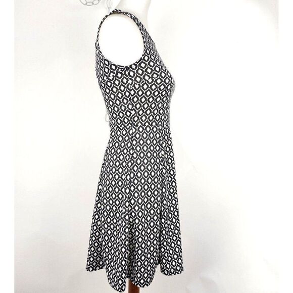 H&M Diamond Print Mini Skater Dress Sleeveless Round Neck Cut Out Back Womens S - Picture 4 of 7